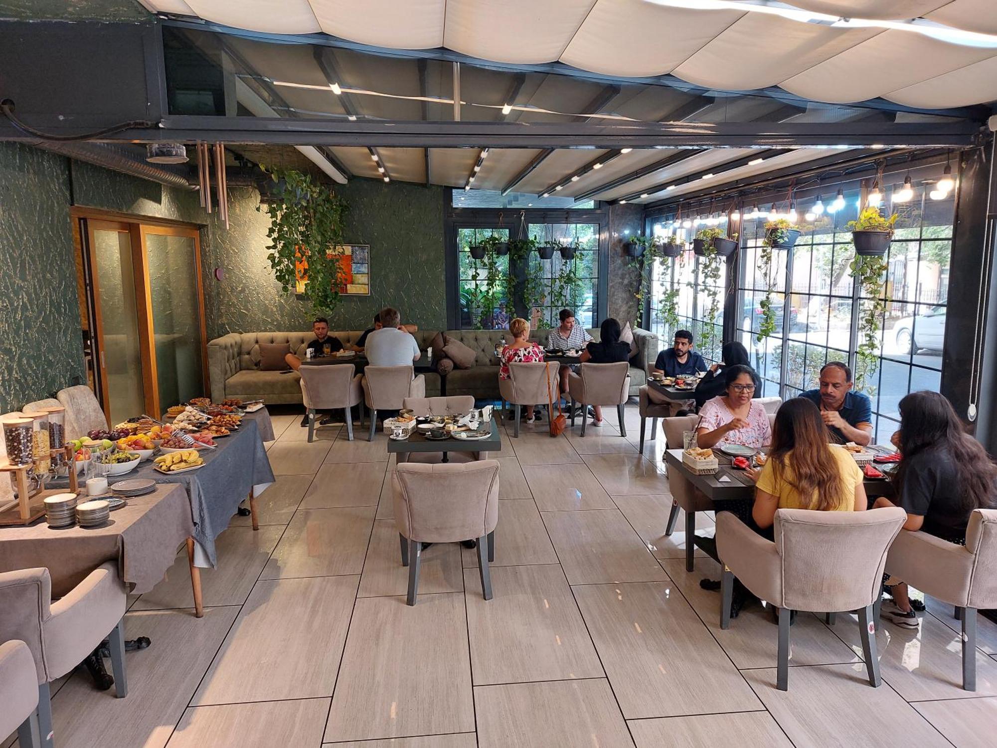 Home Boutique Hostel Баку Екстер'єр фото